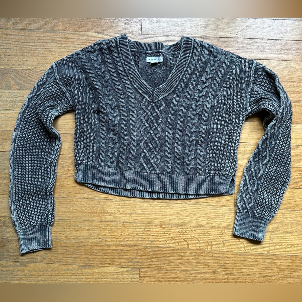 Aeropostale Cable Knit V-Neck Cropped Sweater - Gray